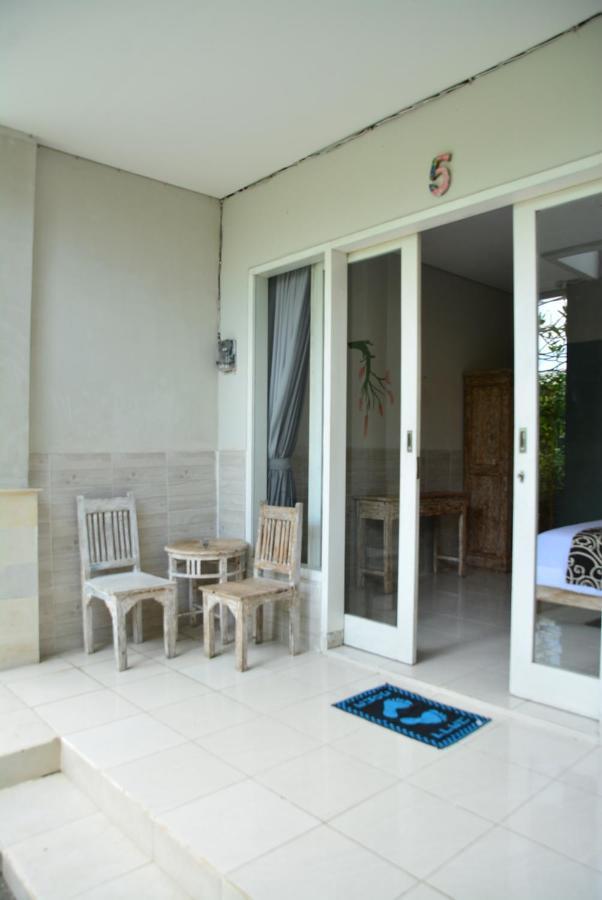 Asung Guesthouse Canggu Extérieur photo