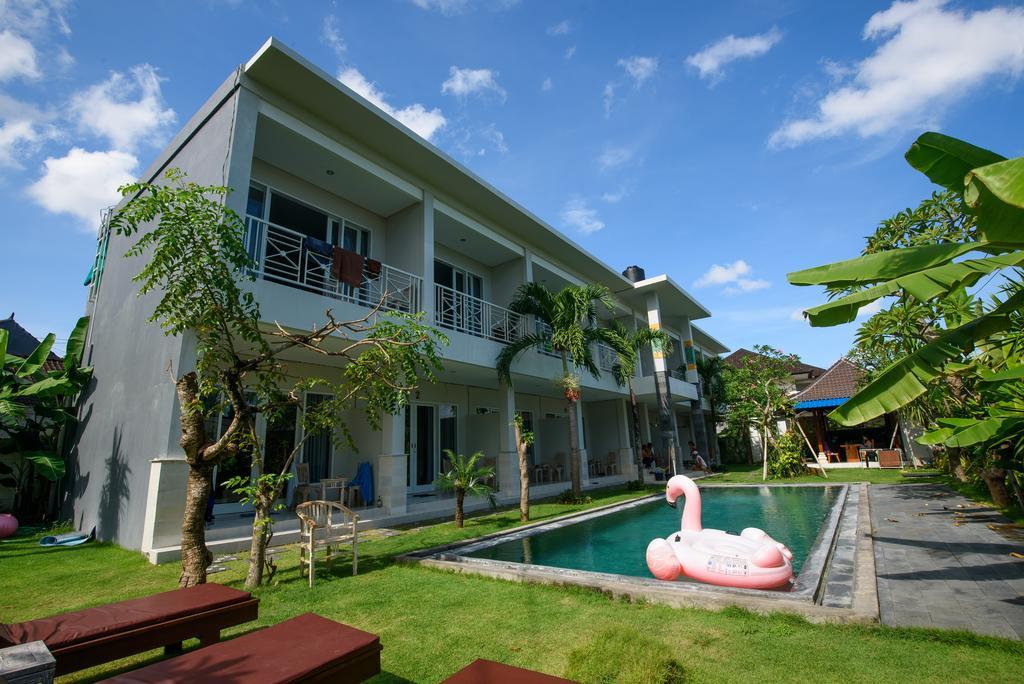 Asung Guesthouse Canggu Extérieur photo